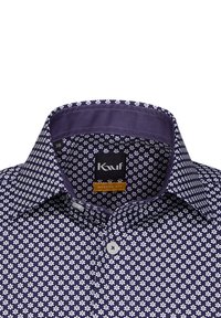 Camicia blu navy con un piccolo motivo floreale bianco, vestibilità moderna, con colletto a punta e fodera interna del colletto di un semplice viola.