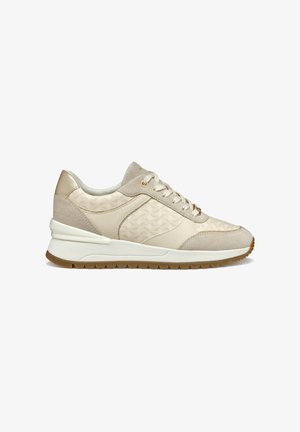 Sneaker beige in pelle testurizzata e suede, con un motivo esagonale, intersuola bianca e suola in gomma marrone.
