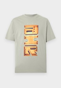 Δεν επιλέχθηκε, spruce fog