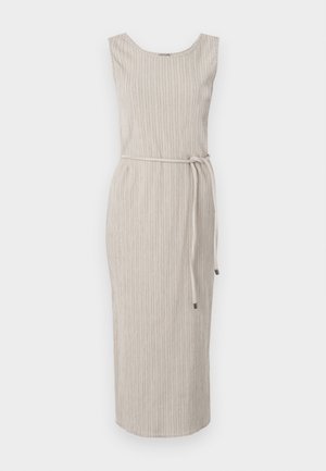 Beige, ärmlös klänning med rund halsringning, texturerade vertikala ränder och ett matchande band i midjan. Längd till mitten av vaden.