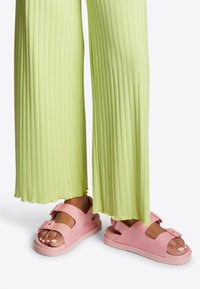 Rich & Royal Pantaloni - mohito lime