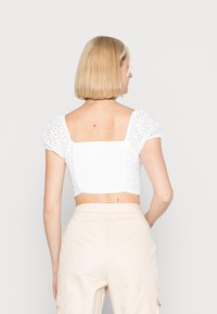 Hollister Co. RUCHED BUST - T-shirt estampada - white eyelet
