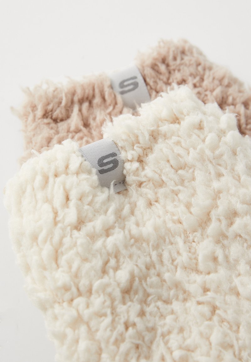 Skechers COZY FUZZY PACK Socks white swan/beige