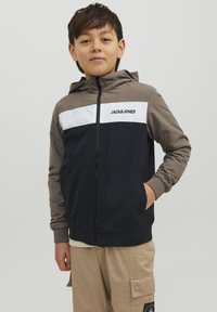Jack & Jones Junior JJERUSH BLOCKING NOOS JNR - Könnyű dzseki - blocking