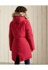 Superdry & Co ROOKIE - Manteau en duvet - chilli pepper