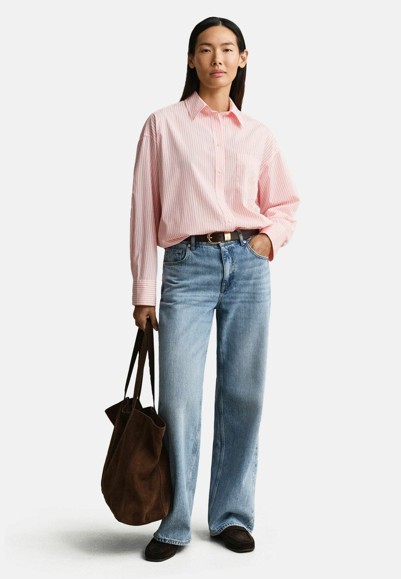 GANT OVERSIZED CLASSIC STRIPED - Košilová halenka - pink