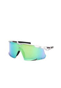 Ei valittu, light blue-dark green