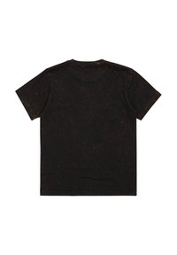 Černé tričko s krátkým rukávem, které má texturovaný, skvrnitý efekt a surové okraje švů. Obsahuje klasický kulatý výstřih a rovný střih.