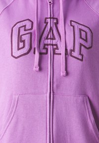 GAP HERITAGE - Zip-up sweatshirt - budding lilac