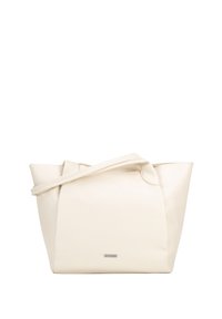 Witte leren tote bag met zachte textuur, minimalistisch ontwerp en een enkele schouderband. Voorzien van een logo-badge aan de voorkant.