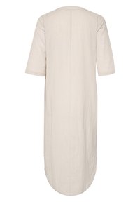 Robe beige mi-longue aux manches coudes et ourlet arrondi, vue de dos sur fond blanc.