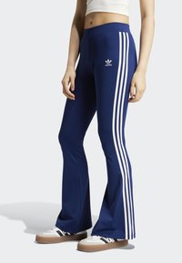 adidas Originals FLARED - Leggings - Calças - dark blue