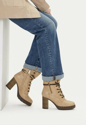 Beverly Hills Polo Club, BEVERLY HILLS POLO CLUB BOOTS WOMEN'S BEIGE 5906751538555 - Plateaustiefelette - beige