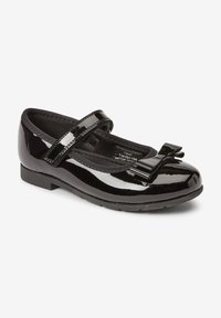 Schwarze Lackleder-Ballerinas mit runder Zehenpartie, einem dekorativen Schleifen und einem verstellbaren Riemen über dem Spann. Flache Sohle.