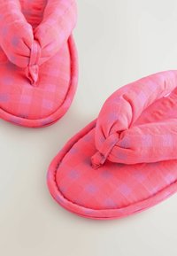 Next REGULAR FIT  - Papucsok - fluro pink