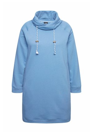 Vaaleansininen college-mekko, jossa on korkea kaulus, pitkät hihat ja metalliset yksityiskohdat nyöreissä. Pehmeä materiaali ja rento malli.