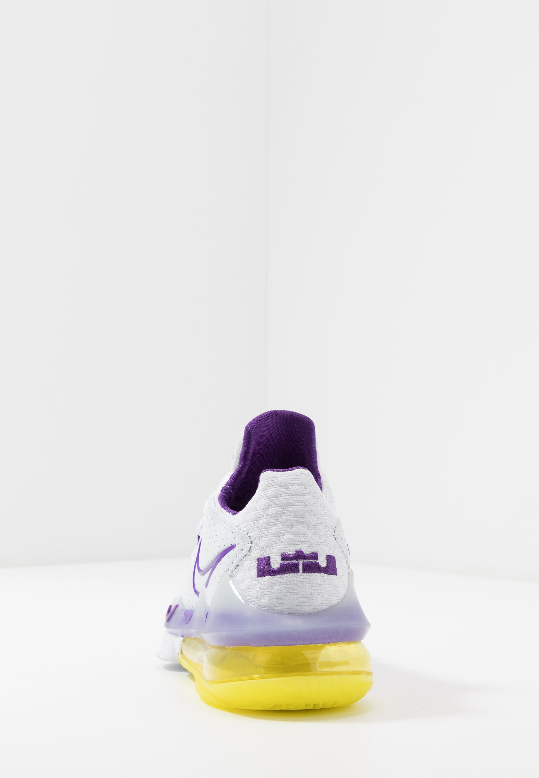 lebron 17 low zalando