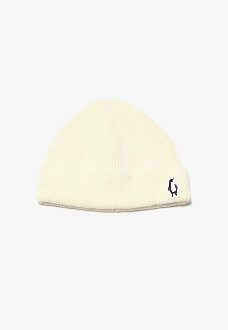 Crème gebreide beanie met een geribde textuur en een omgerolde manchet. Bevat een klein zwart pinguïnlogo aan de zijkant.