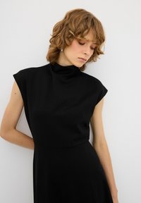 adL Denní šaty - black