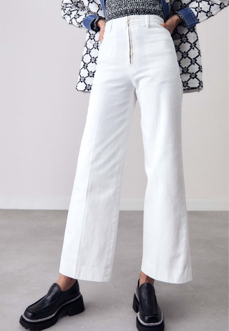 sandro Vaqueros boyfriend - white