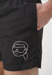 KARL LAGERFELD IKON - Plaukimo šortai - black