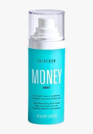 Akwamarynowy spryskiwacz z białą pompką, oznaczony napisem "COLOR WOW MONEY MIST." Pojemność: 50 ml. Teksturowana powierzchnia z błyszczącym wykończeniem.