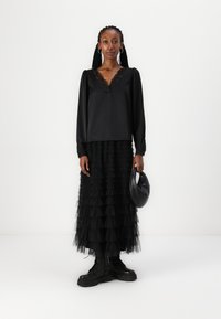 Vero Moda VMNAJA RUFFLE SKIRT - Dolgo krilo - black