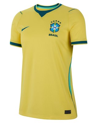 Gul brasiliansk fotballtrøye med grønn kant, CBF-emblem med fem stjerner, Nike-logo og teksten "Brazil" på brystet.