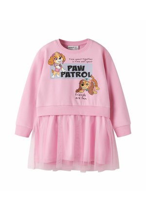 Robe rose à manches longues avec jupe en tulle, avec les personnages de Pat' Patrouille et le texte "time spent together is time well spent" et "friends are fun."