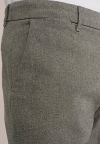 WE Fashion Chinos - green