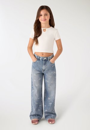 - Jeansy Relaxed Fit