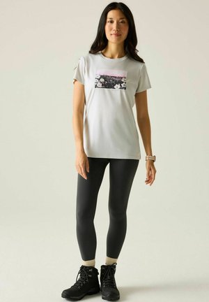 Regatta, REGATTA FINGAL SHORT SLEEVED T-SHIRTS - T-Shirt sport - dawn grey