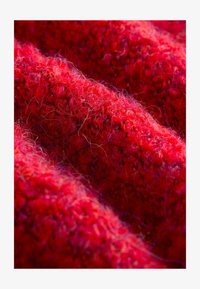 Non selezionato, cherry red