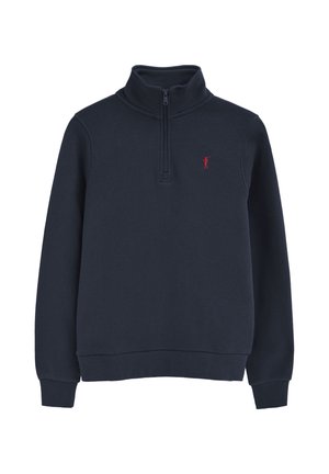 Jersey azul marino de manga larga con cuello con cremallera de cuarto y pequeño logo bordado en rojo en el lado izquierdo del pecho.