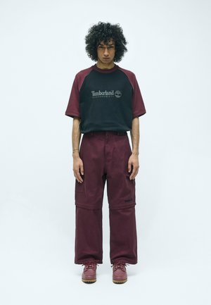 CONVERTIBLE PANT 2-IN-1 - Shorts - port royale