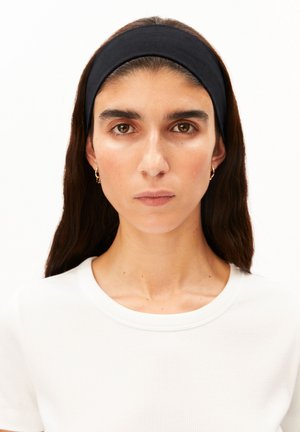 ARMEDANGELS, JERSEY UNISEX - Ear warmers - black