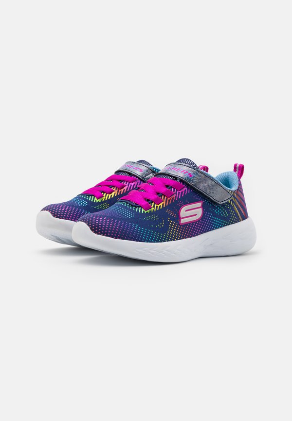 GO RUN 600 SHIMMER SPEEDER UNISEX – Laufschuh Straße