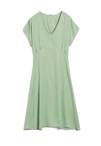 Jasnozielona sukienka z krótkimi rękawami, dekoltem w kształcie litery V i dopasowanym talią. Gładki materiał z luźną spódnicą, z dyskretnym zapięciem na plecach.