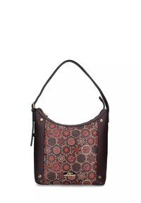 Design: borsa marrone con frontale a motivo esagonale che presenta accenti rossi e dorati, lato in pelle nera, forma arrotondata e tracolla.