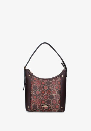 Design: borsa marrone con frontale a motivo esagonale che presenta accenti rossi e dorati, lato in pelle nera, forma arrotondata e tracolla.