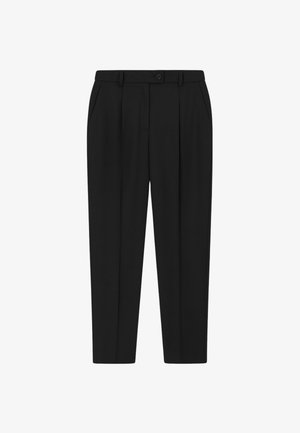 Pantaloni neri su misura con vestibilità dritta, caratterizzati da pieghe, chiusura con bottone e tasche laterali. Texture liscia, senza motivi visibili.