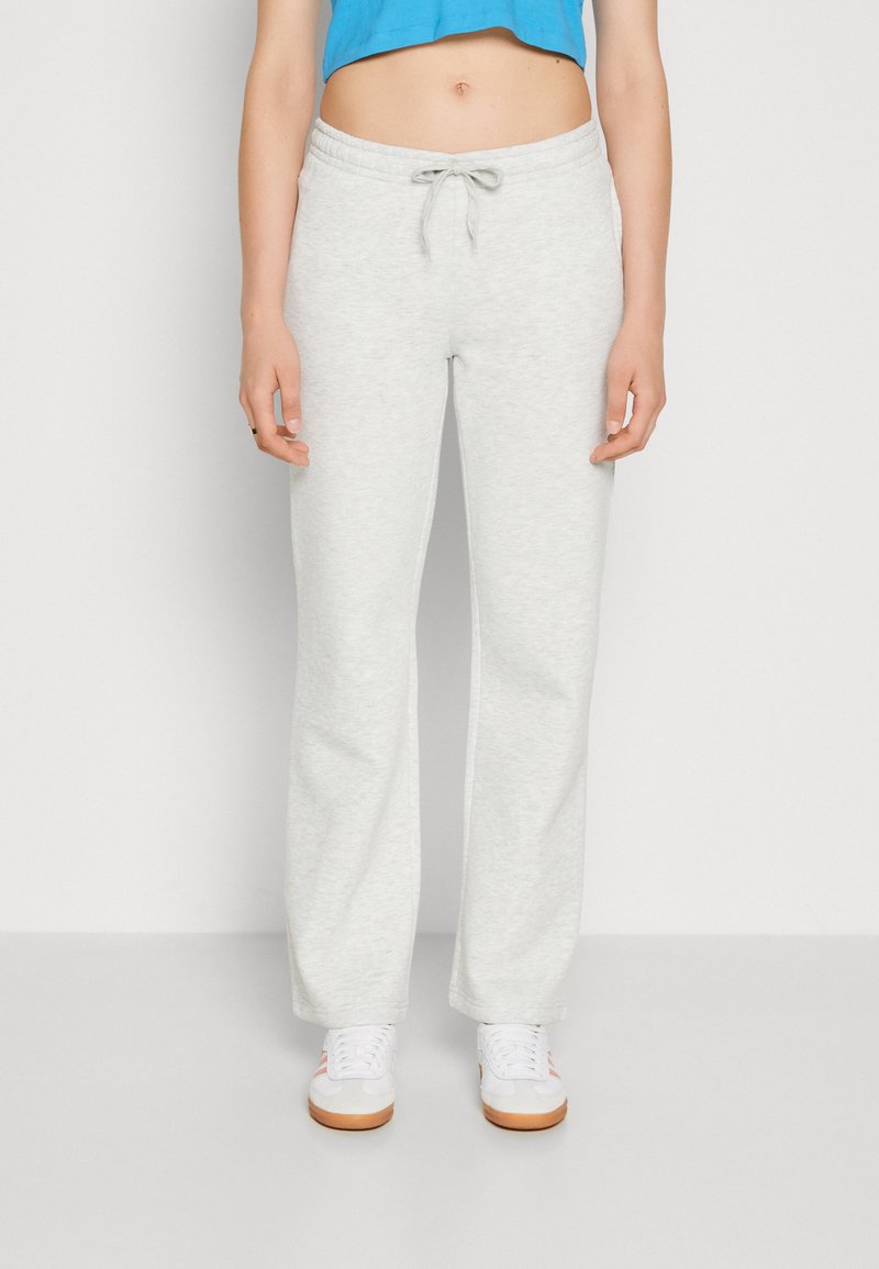 Gina Tricot - BASIC STRAIGHT SWEATPANTS - Verryttelyhousut - light grey melange, Suurenna