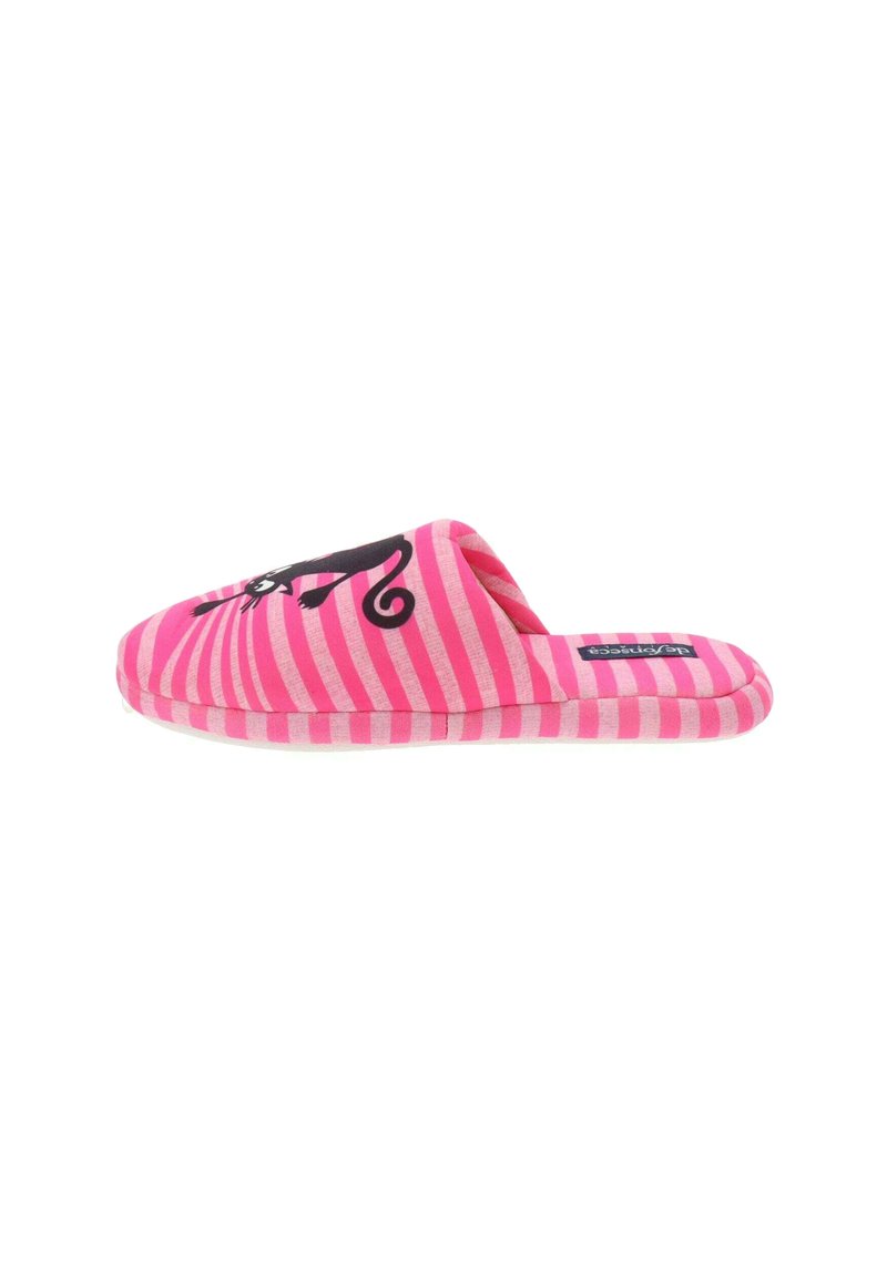 Pantofole a righe rosa con una texture morbida, con un design di gatto sulla parte anteriore. La suola è bianca e l'interno sembra imbottito.
