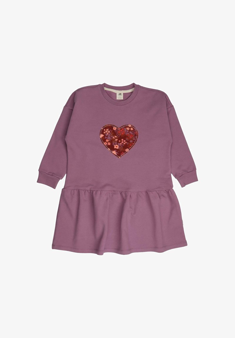 Lila Kleid mit langen Ärmeln, gerafftem Rock, das ein herzförmiges Pailletten-Patch mit floralen Mustern in roten und pinken Tönen auf der Brust zeigt.