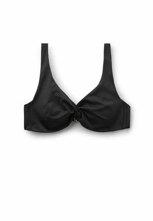 Sort bikinitop med brede stropper og en snoet detalje foran, vist fladt på en hvid baggrund.