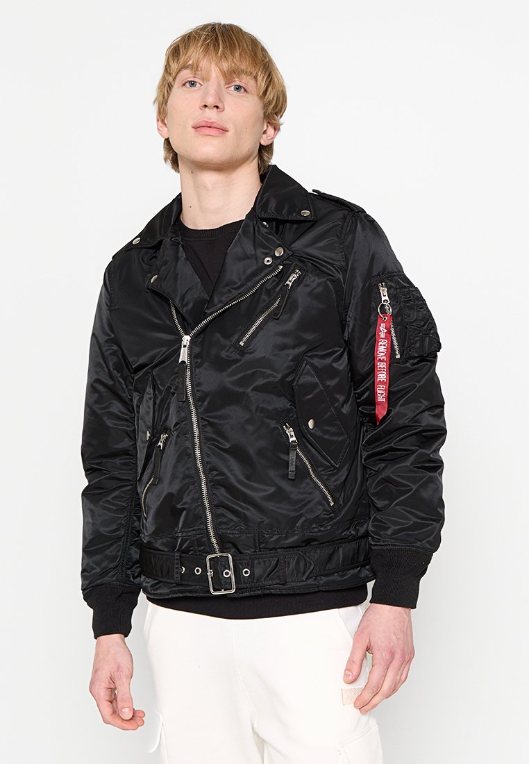 Geacă bomber