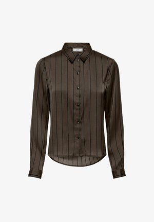 Blusa de satén marrón con rayas negras verticales, mangas largas, cuello puntiagudo y cierre de botones, que presenta un dobladillo curvado y una textura suave.