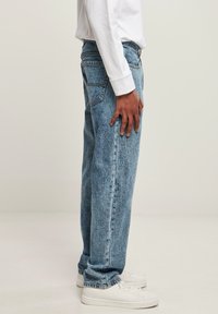 Urban Classics STRAIGHT LEG  - Tiesaus kirpimo džinsai - light skyblue acid washed