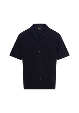Marineblauwe overhemd met korte mouwen, knoopsluiting en een subtiele "BOSS"-logo geborduurd op de borst.