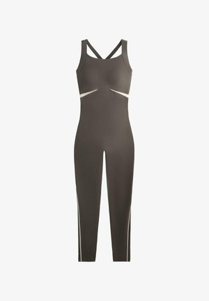 Ärmelloser dunkelgrauer Overall mit gekreuzten Rückenriemen, ausgeschnittenen Seiten an der Taille und weißen vertikalen Streifen entlang der Beine.